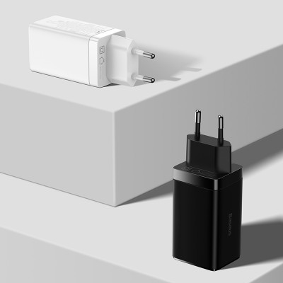 Зарядное устройство BASEUS GaN3 Pro USB+2*USB-C + Кабель Type-C-Type-C, 3A, 65W, белый, с кабелем Зарядное устройство BASEUS GaN3 Pro USB+2*USB-C + Кабель Type-C-Type-C, 3A, 65W, белый, с кабелем