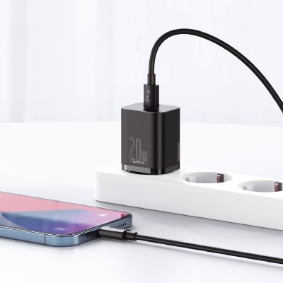 Зарядное устройство BASEUS Super Si USB-C + Кабель Type-C-Lightning, 3A, 20W, черный Зарядное устройство BASEUS Super Si USB-C + Кабель Type-C-Lightning, 3A, 20W, черный
