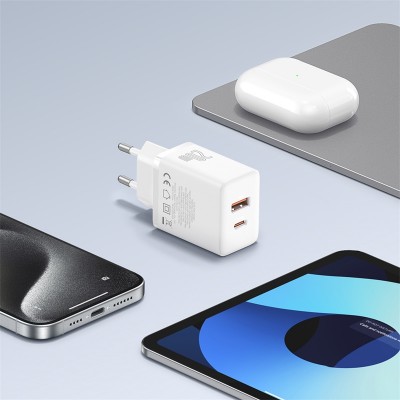 Зарядное устройство BASEUS Cube Fast Charger USB+Type-C, 20W, белый Зарядное устройство BASEUS Cube Fast Charger USB+Type-C, 20W, белый