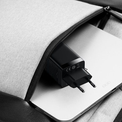 Зарядное устройство BASEUS GaN3 Pro USB+2*USB-C + Кабель Type-C-Type-C, 3A, 65W, черный, с кабелем Зарядное устройство BASEUS GaN3 Pro USB+2*USB-C + Кабель Type-C-Type-C, 3A, 65W, черный, с кабелем