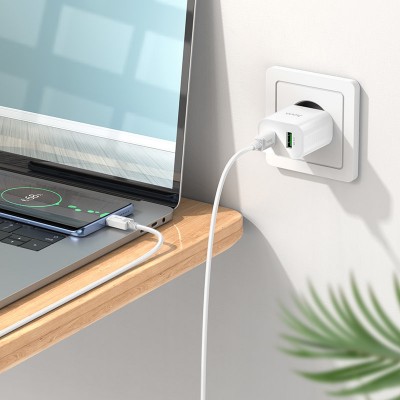 Зарядка Hoco C80A Plus Rapido PD20W+QC3.0 charger set(Type-C to Type-C)(EU) - White Зарядка Hoco C80A Plus Rapido PD20W+QC3.0 charger set(Type-C to Type-C)(EU) - White