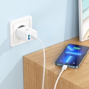 Зарядный конвертер Hoco C105A Stage dual port PD20W+QC3.0 Charger (EU) - White